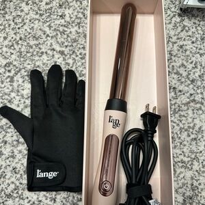 Lange Hair Curler with Black Glove